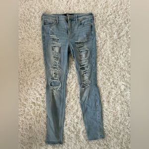Hollister ripped skinny jeans - size 9S